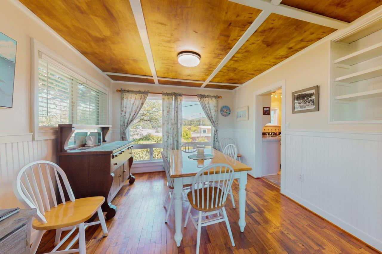 Villa Coastal Breeze Depoe Bay Esterno foto